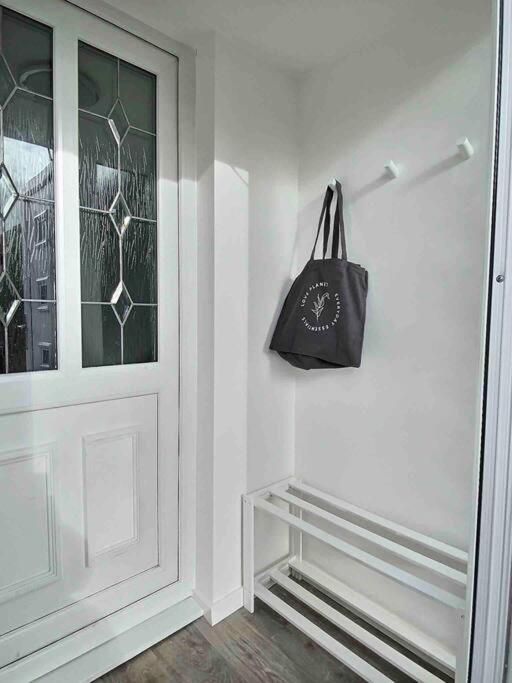 Home In Solihull - Near Nec, Bhx & Solihull Town Centre Бирмингам Екстериор снимка