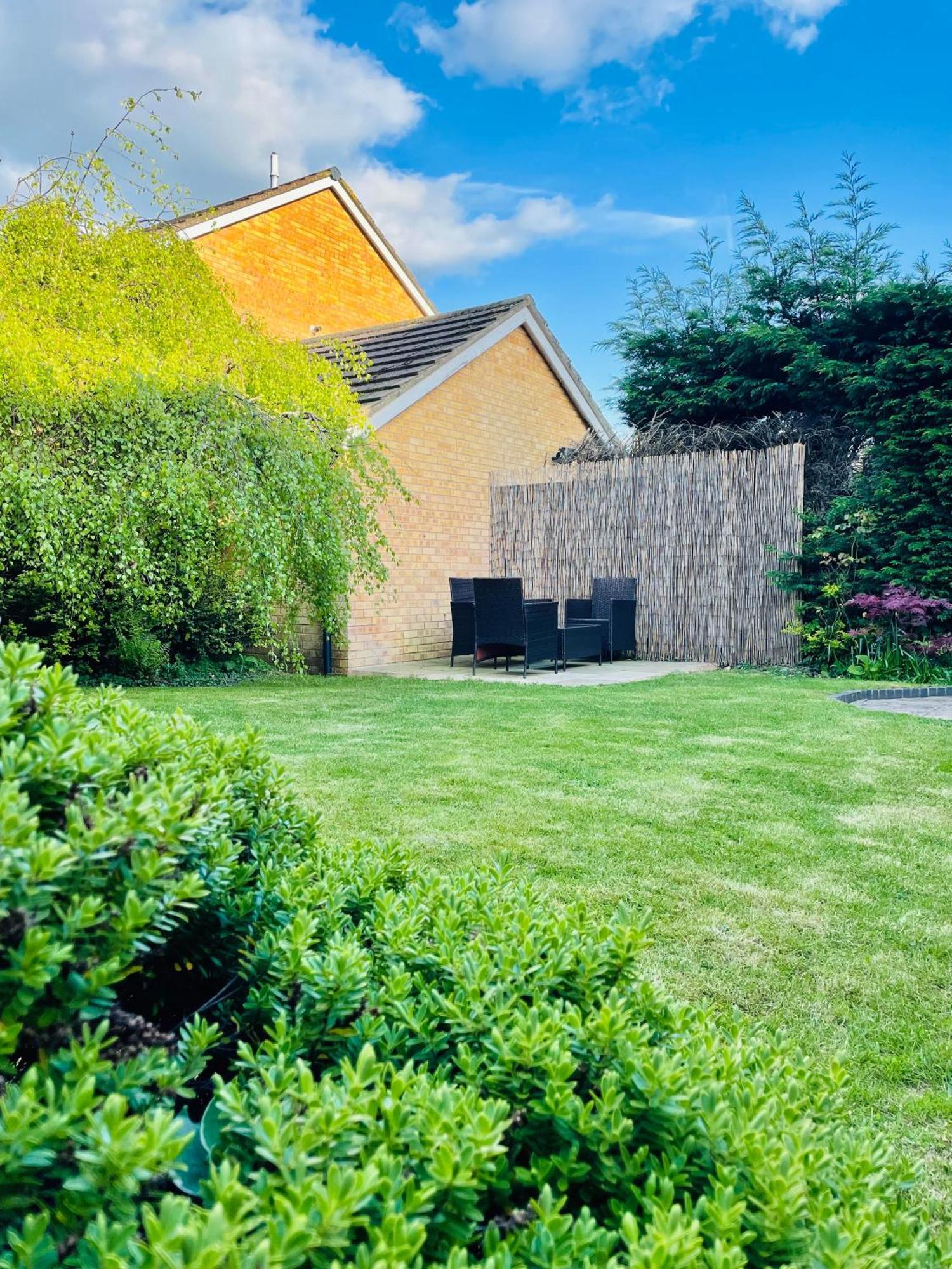 Home In Solihull - Near Nec, Bhx & Solihull Town Centre Бирмингам Екстериор снимка